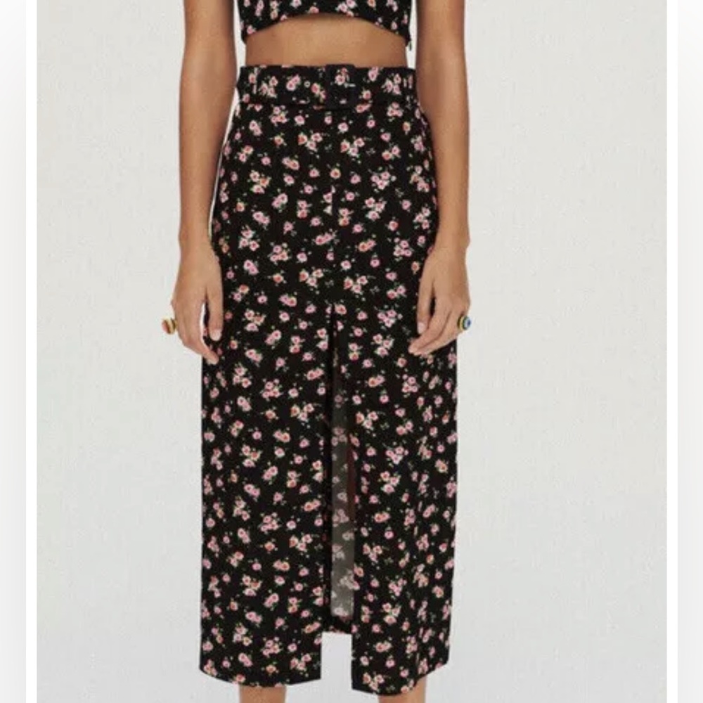 Zara l NWT Floral Midi Skirt Small
